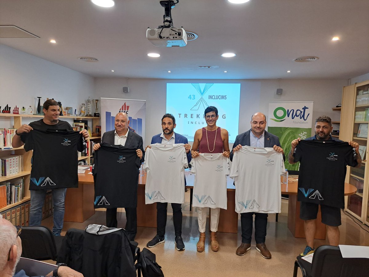 esportcat's tweet photo. 📍Presentat el projecte 𝟒𝟑 𝐈𝐍𝐂𝐋𝐔𝐂𝐈𝐌𝐒, de @FoundationOnat, amb l'assistència del SG @abelgama77, a la seu de la @FEEC_cat 

⛰️L'objectiu és coronar 43 cims repartits per tot el territori català amb col·lectius amb diversitat funcional

#esportcat #CatalunyaPaísEsportiu https://t.co/BBF9k0gxAe