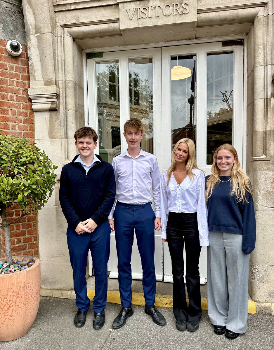 Thomas's Clapham (@thomassclapham) on Twitter photo We are so excited to have these former Thomasās Clapham pupils back as our Gaps for this term! <a href="/WoldinghamSch/">Woldingham School</a> <a href="/cranleighschool/">Cranleigh School</a> <a href="/WellingtonUK/">Wellington College</a> <a href="/BradfieldCol/">Bradfield College</a> We are so excited to have these former Thomasās Clapham pupils back as our Gaps for this term! <a href="/WoldinghamSch/">Woldingham School</a> <a href="/cranleighschool/">Cranleigh School</a> <a href="/WellingtonUK/">Wellington College</a> <a href="/BradfieldCol/">Bradfield College</a>