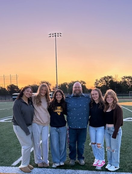 Very cool moment this morning at senior sunrise. Some of the seniors invited <a href="/CoyneCoach/">Coach Coyne</a> for a picture with them and it was awesome. Best seniors ever. <a href="/GreeceOlympia/">Olympia Spartans</a> <a href="/Oly_Athletics/">Greece Olympia Athletics</a> <a href="/loray_gcsd_ap/">Loray_Greece Olympia_AP</a> <a href="/MrJonesOLY/">Brandin Jones</a>