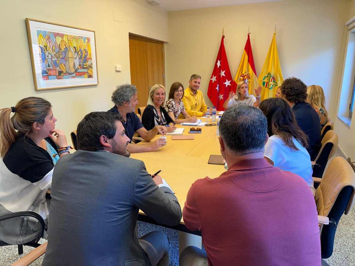 ➡️ Hoy, el Equipo de Gobierno de #ColladoVillalba se ha reunido para abordar los nuevos retos del municipio tras la temporada de verano