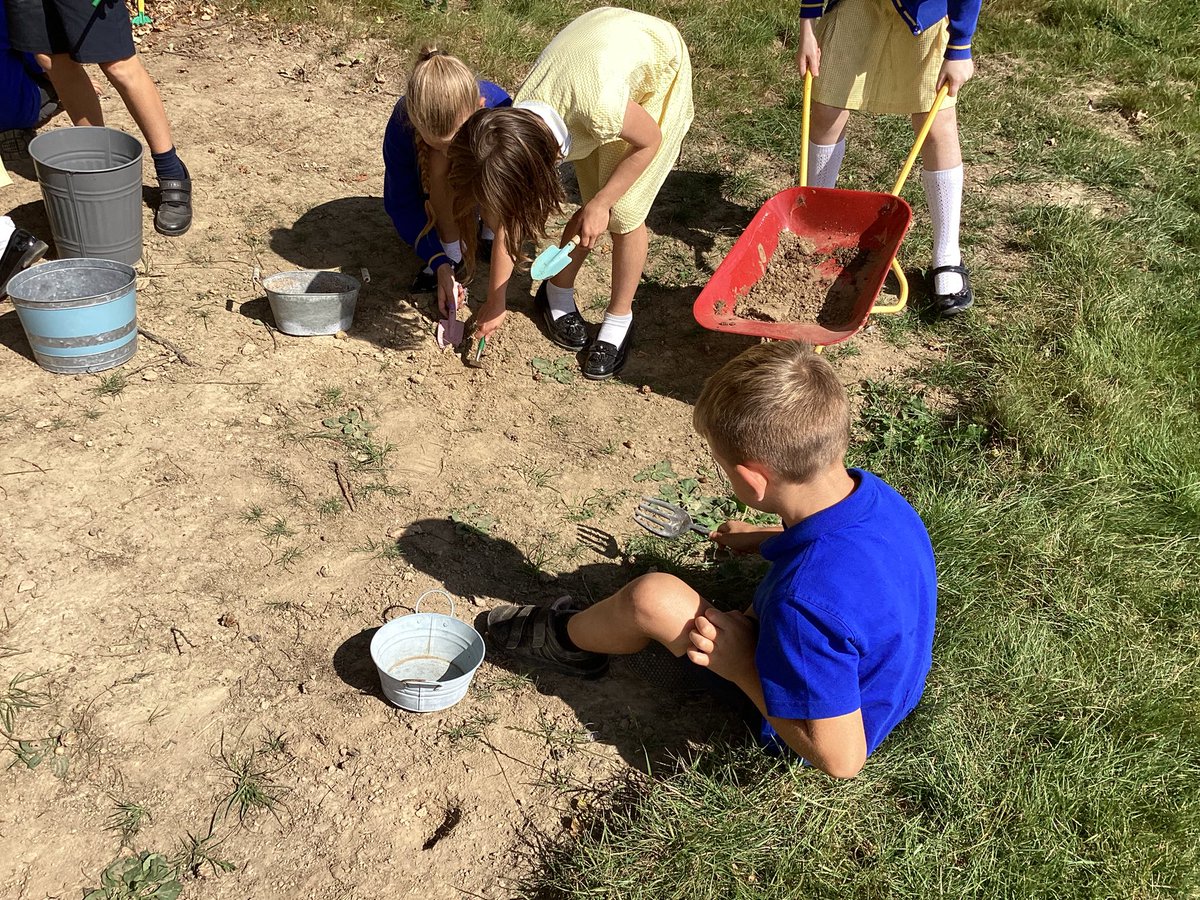 sissinghurstVA's tweet photo. Sand pit fun and digging in the mud at school encouraged - we cannot contain our excitement #greatplay @OPAL_CIC https://t.co/t2NyW3pAEI