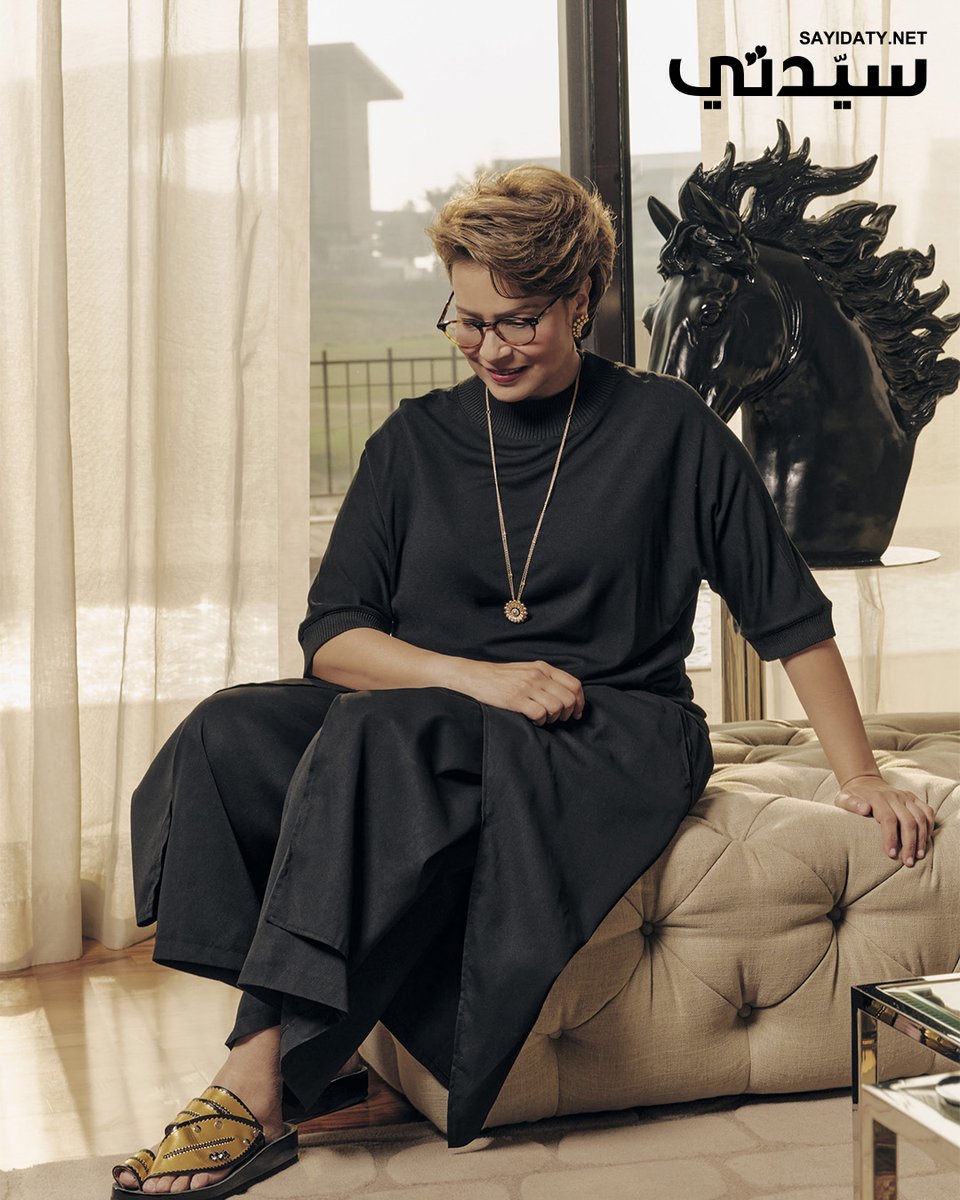 البروفيسورة #مناهل_ثابت ضيفة غلاف مجلة #سيدتي لعدد سبتمبر تتحدث عن قدوتها في الحياة وتؤكد أن كل من قدم إسهاماً للبشرية هو قدوة علمية بالنسبة لها. ولكن بالحديث عن شخص كان لها قدوة في حياتها تقول: "هو البروفيسور مايكل كروفورد، العالم البريطاني الكبير في إمبريال كوليدج، إذ تتلمذت