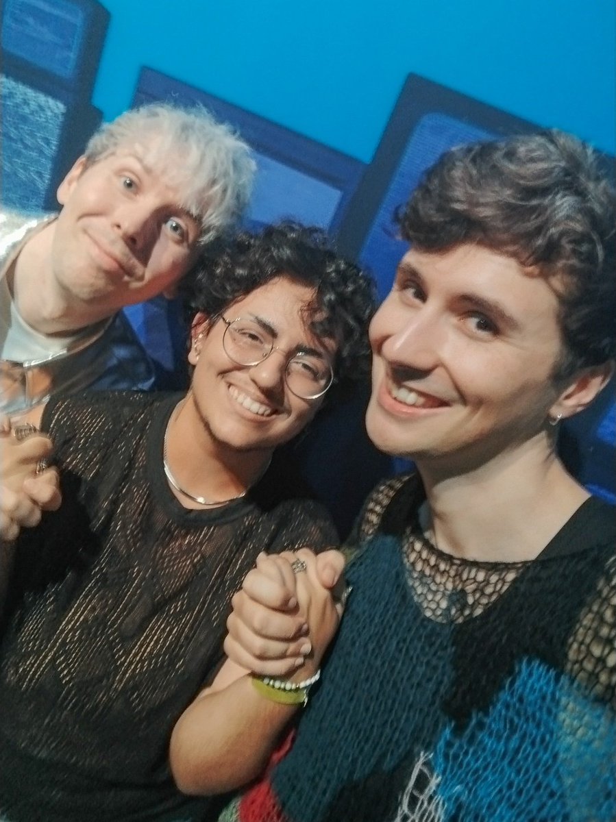 spIendoreterno's tweet photo. dan and phil said trans rights! https://t.co/UOOJ65w6p8
