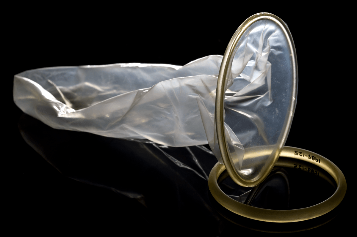 WomensCenter_FL's tweet image. The #femalecondom is a sheath made of polyurethane with a ring at both ends. The female condom is more expensive than the male condom, but it can be inserted up to 8 hours before intercourse. It also provides protection against std ... t.ly/Fq01H