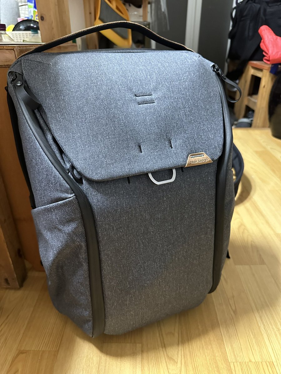 primo_MARVex's tweet photo. 아 그리고
마이뉴기…아니 ‘new bag’
#픽디자인 #에브리데이V2 #30L https://t.co/M05j1iPv6D