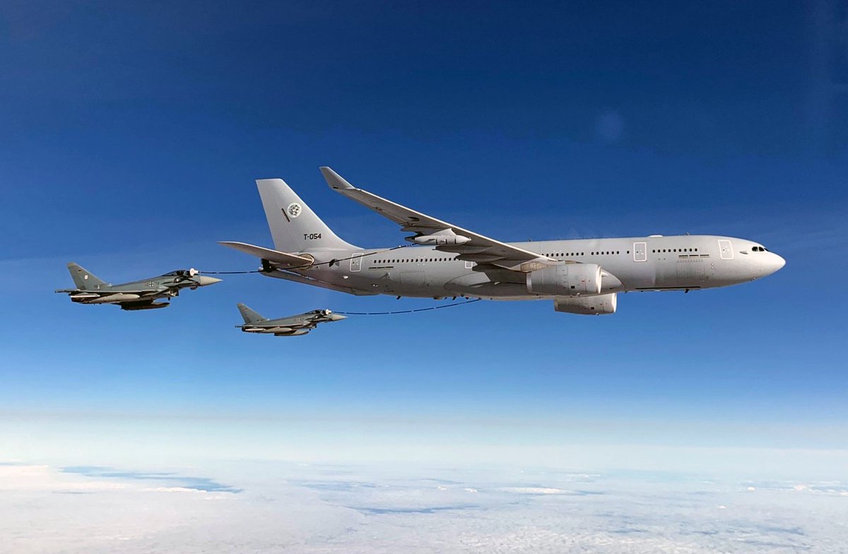 On #4september Ambassadors and Defense attaché from #EATC &amp; #MMU member nations participated to an #a330mrtt AAR training flight planned and commanded by EATC