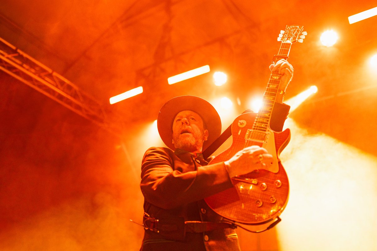 Chris Bailey (@chrisbaileyfoto) on Twitter photo Kiefer Sutherland live at Cheese and Grain ยฉ Chris Bailey 2024 ๐ธ
<a href="/cheeseandgrain/">Cheese and Grain</a> + <a href="/RealKiefer/">Kiefer Sutherland</a> ๐ฅ
#KieferSutherland #CheeseandGrain #Frome Kiefer Sutherland live at Cheese and Grain ยฉ Chris Bailey 2024 ๐ธ
<a href="/cheeseandgrain/">Cheese and Grain</a> + <a href="/RealKiefer/">Kiefer Sutherland</a> ๐ฅ
#KieferSutherland #CheeseandGrain #Frome