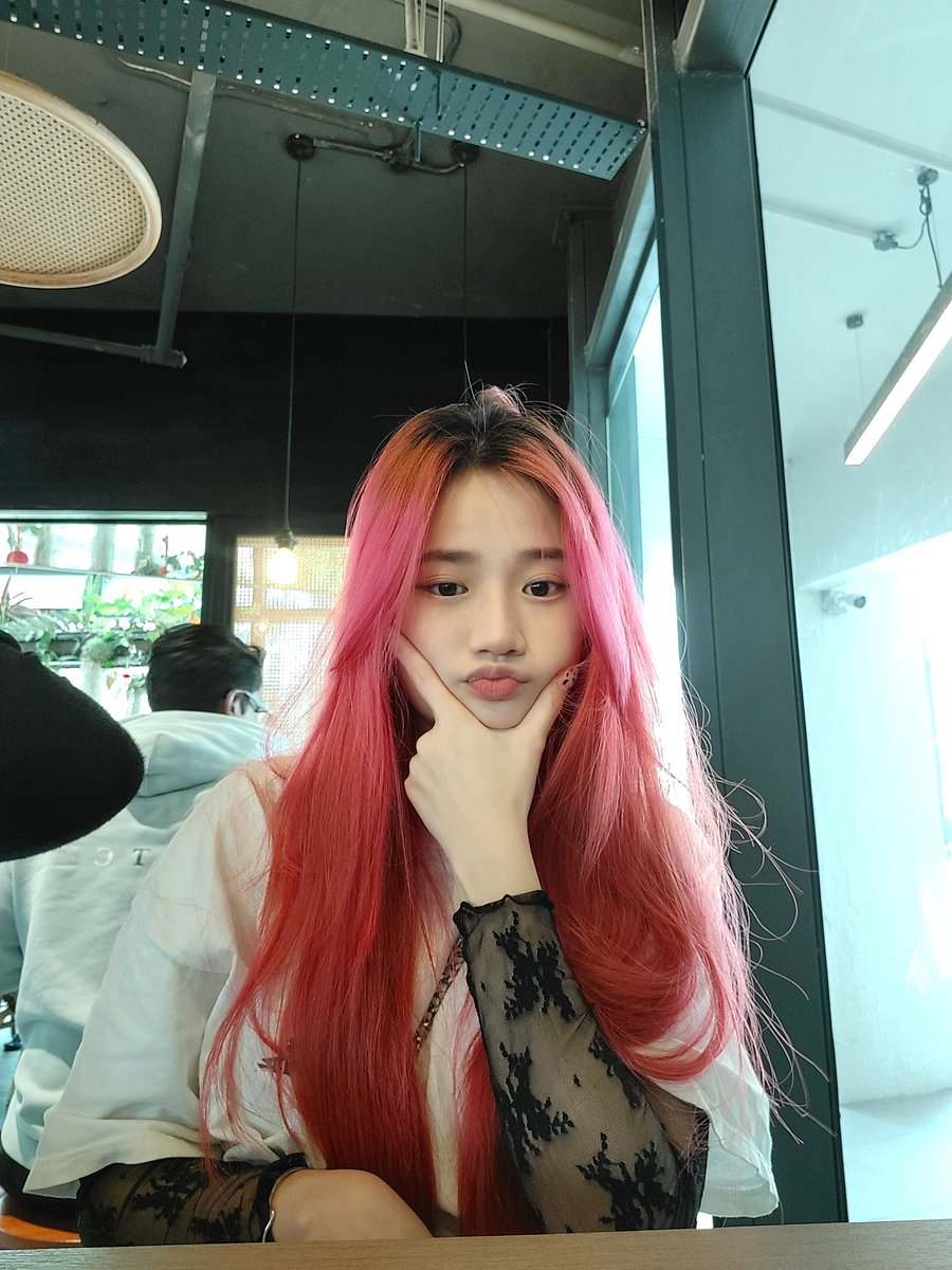 there was also a walking pink highligther phase😂💖

(yes my nickname in high school was tau foo fah😭)

*thats all for todays spam* 
thank you i love you❤️
gunna eat indo mee for dinner now 😋