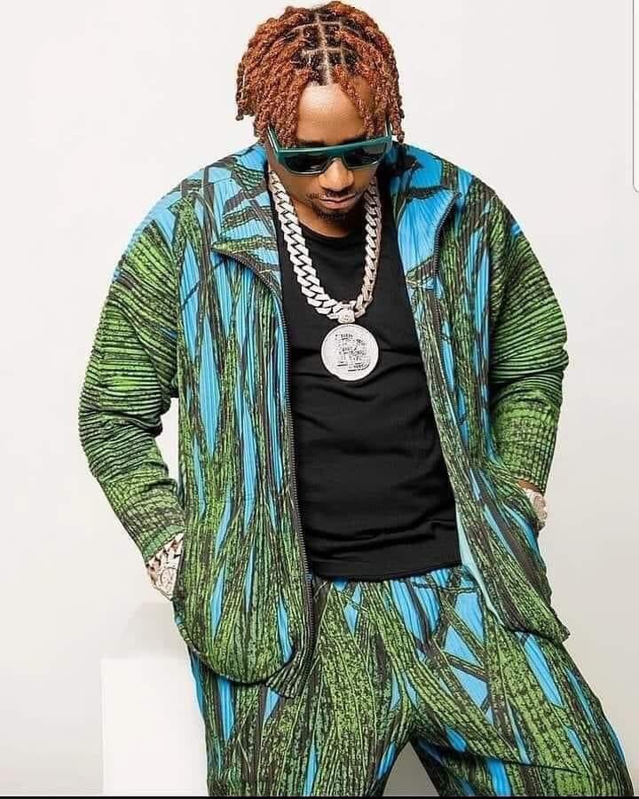 Avèk prezans Mèt Fah Etazini jodia, se ta bon moman pou Wid relanse tèt li nan yon vrè pwojè djaz. Aprè depa atis la nan Zenglen, malgre anpil bèl mizik Wid pwodwi, atis la pa reyisi fè two gwo siksè menm avèk bèl albòm solo li a.

Mèt Fah, Wid, Bjwes ak JahBass tap yon bèl ekip.