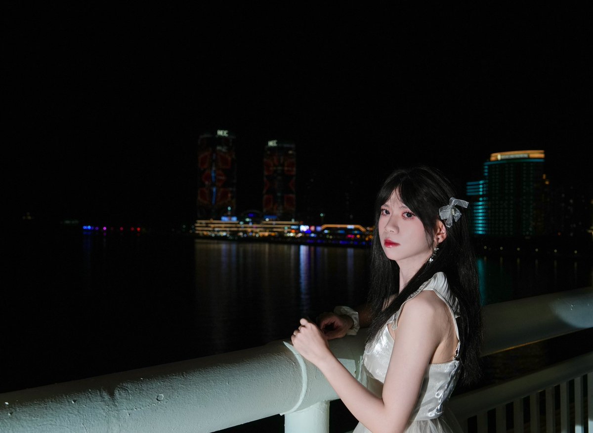 只知道围着大桥拍照的男孩子，下次换海边拍
摄影@1303600wfh 
#伪娘 #可爱的男孩子 #女装大佬 #日常 #男娘 https://t.co/ZjSo2wooUP