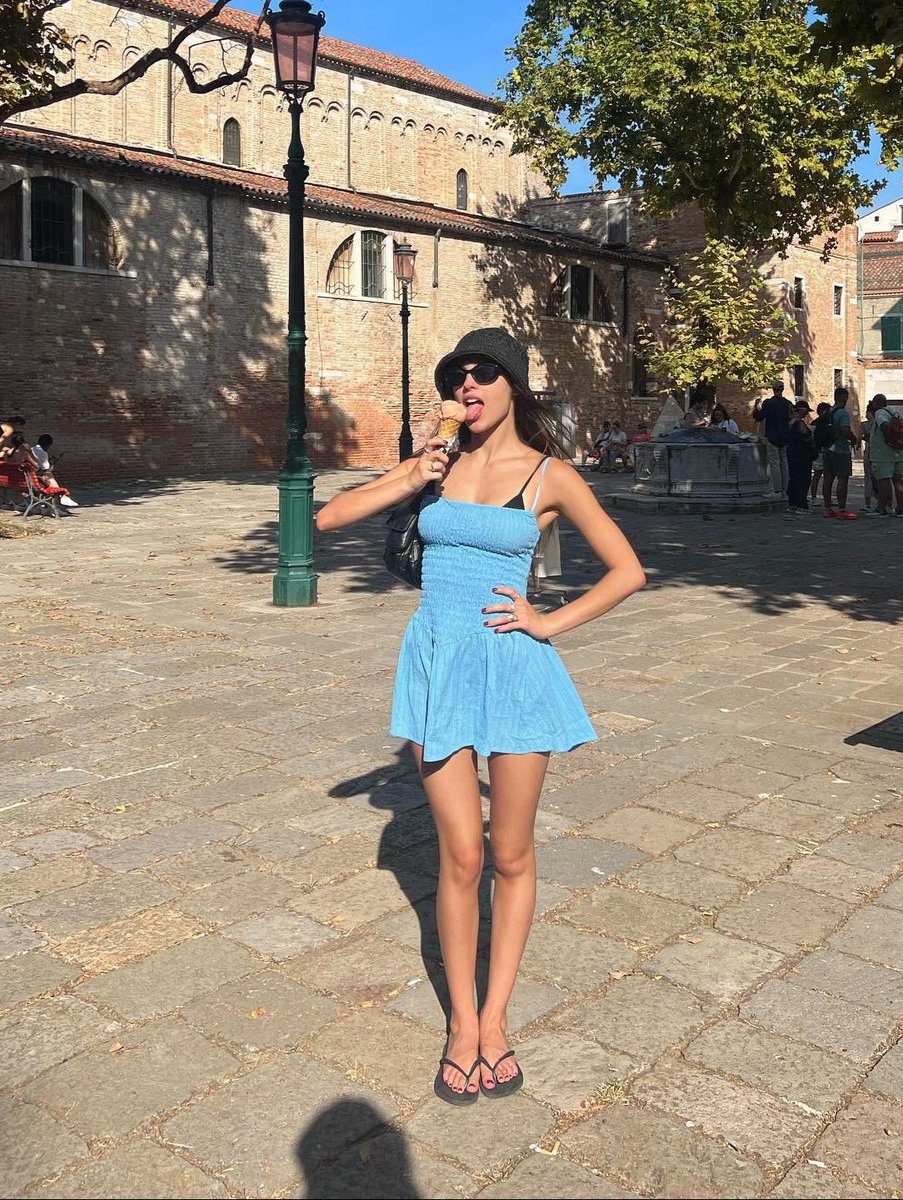 NeonGiallo's tweet photo. Olivia Rodrigo 🍦 https://t.co/YHd5w6zAFy