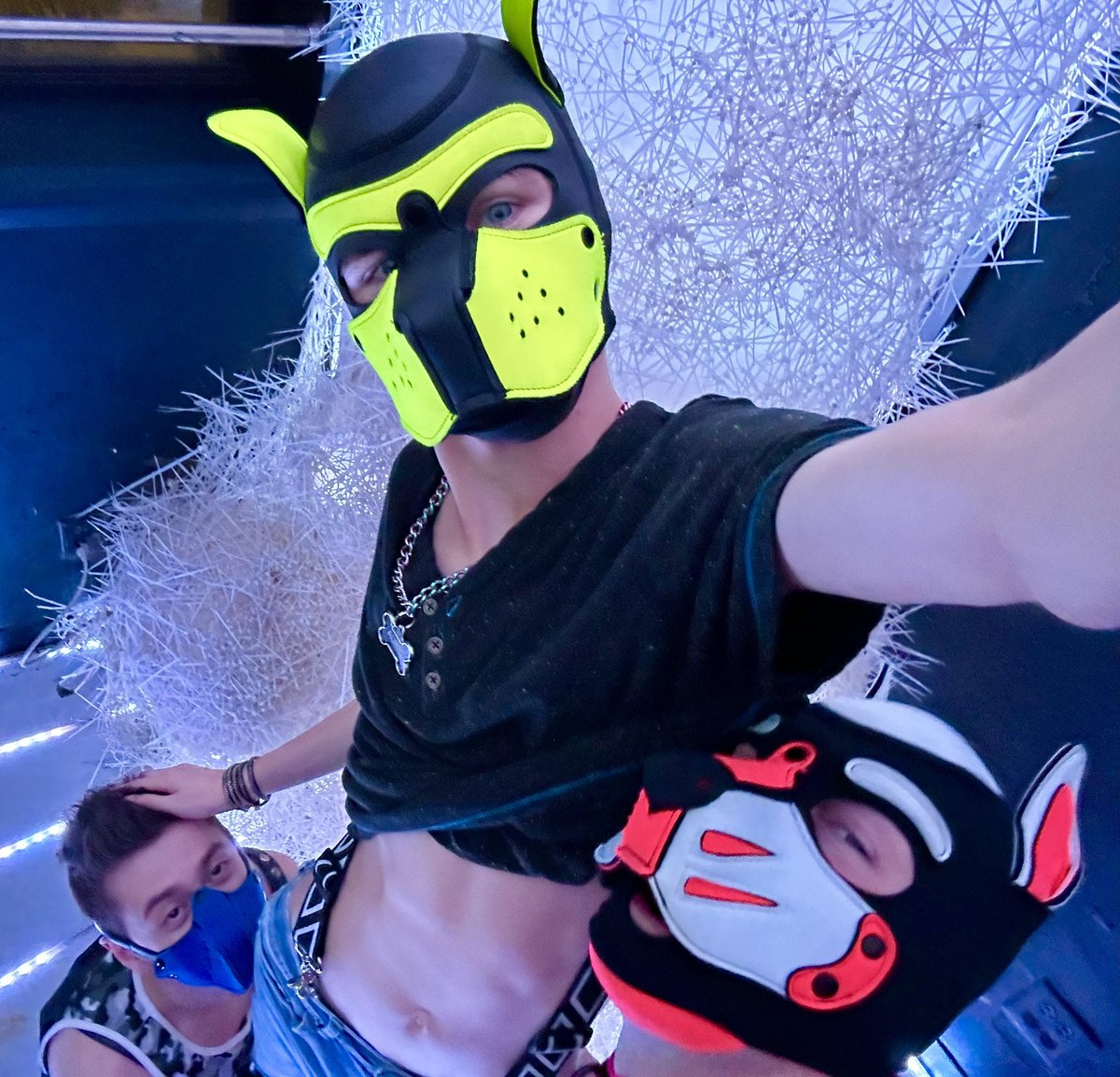 Out with the doggies! 

Cutie on the Right: <a href="/Pup0XXX/">Zero 🦴</a>
Looser on the Left: Doesn’t have an @ 🙄