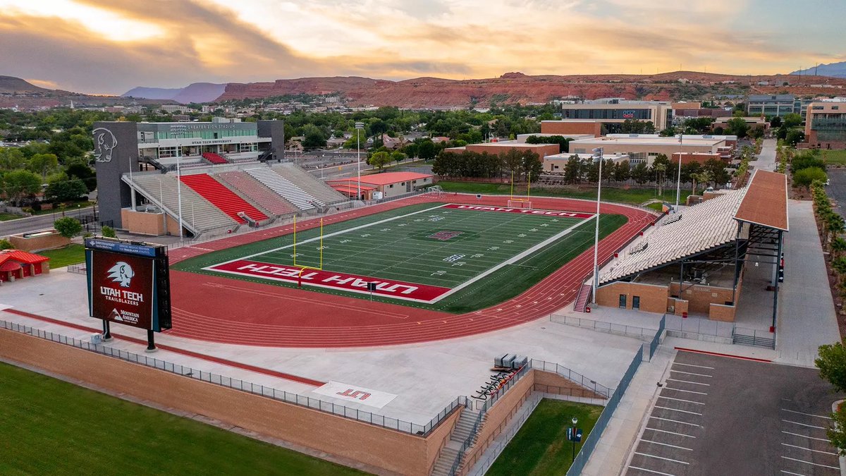 mcmathtroy1's tweet photo. Thank you @CoachBleske for inviting me out to Utah Tech for a visit!!! I will be attending the Utah Tech vs NAU game on September 14th! https://t.co/3X4k7cGbQ0