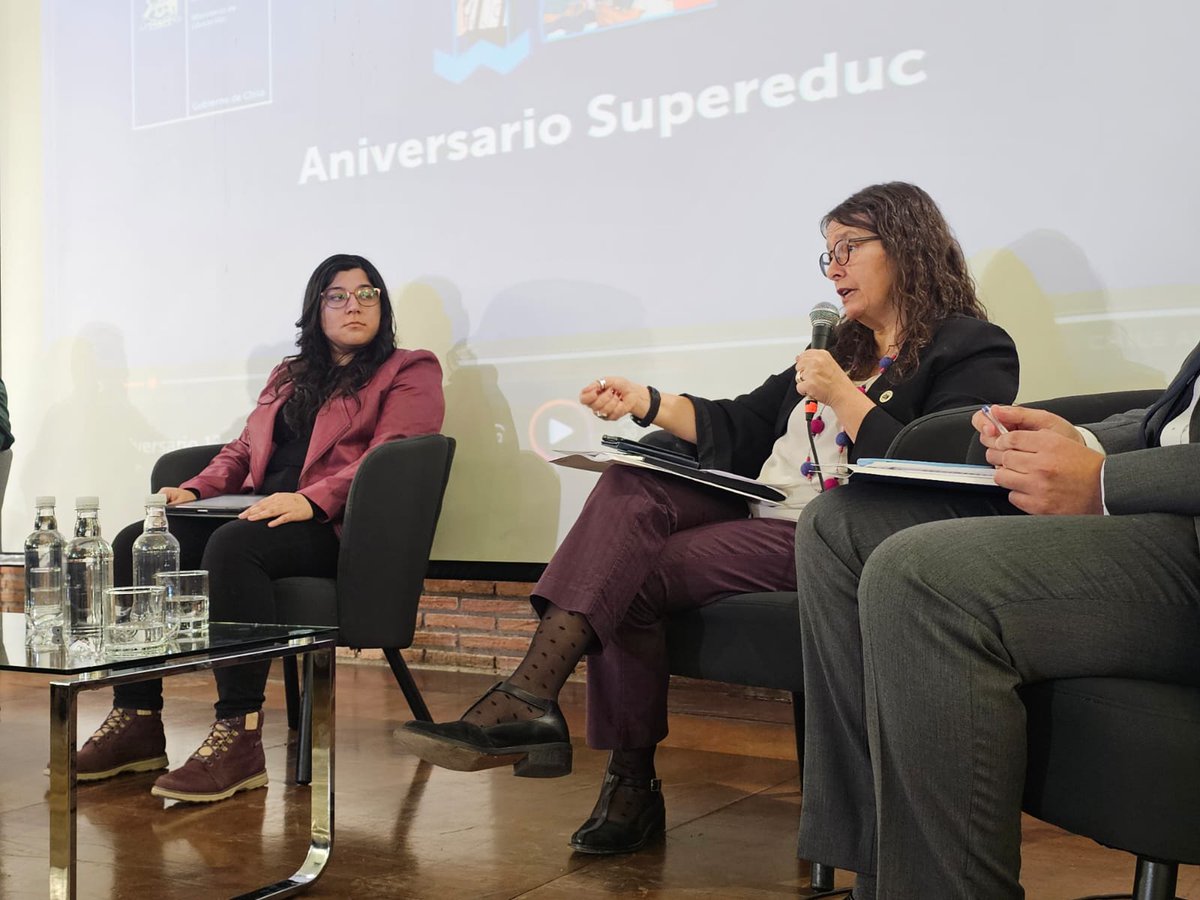 supereduc_cl's tweet photo. Agradecemos a todas las comunidades educativas que nos acompañaron en nuestro Seminario Aniversario "Desafíos ante la aplicación de la Ley 21.545 en el contexto educativo" 🙌✨
Puedes revivir esta instancia visitando nuestro canal de YouTube 👉 https://t.co/2ndL5NCXLz https://t.co/9WQG38h2hb