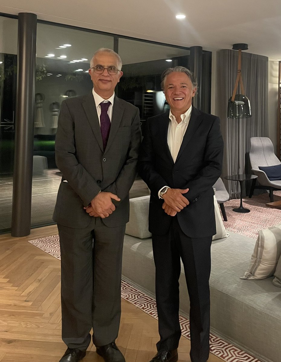 Mario López Roldán (@mariolr_ocde) on Twitter photo Estupenda cena con Adnan Khan <a href="/adnanqk/">Adnan Qadir Khan</a> Economista en Jefe de la Foreign, Commonwealth and Development Office del Reino Unido. Hablamos de los retos y fortalezas de México y el apoyo de la <a href="/OECD/">OECD ➡️ Better Policies for Better Lives</a>. Coincidimos en nuestra confianza en esta nación.
Gracias a <a href="/RachelBrazier15/">Rachel Brazier</a> por este Estupenda cena con Adnan Khan <a href="/adnanqk/">Adnan Qadir Khan</a> Economista en Jefe de la Foreign, Commonwealth and Development Office del Reino Unido. Hablamos de los retos y fortalezas de México y el apoyo de la <a href="/OECD/">OECD ➡️ Better Policies for Better Lives</a>. Coincidimos en nuestra confianza en esta nación.
Gracias a <a href="/RachelBrazier15/">Rachel Brazier</a> por este