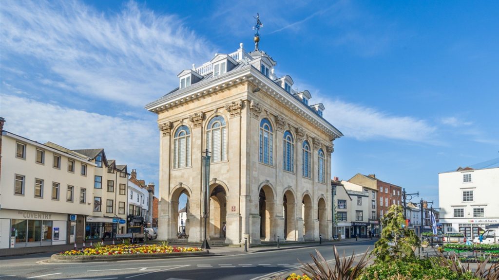 James Wright (@jpwarchaeology) on Twitter photo Have you seen the absolute splendour of <a href="/AbingdonMuseum/">Abingdon County Hall Museum</a> built in 1682!? Well, next week I'll be there on Thu 12 Sept for two talks about Historic Building Mythbusting, so come along and have a look for yourself...
Tickets available here:
ticketsource.co.uk/abingdon-museum Have you seen the absolute splendour of <a href="/AbingdonMuseum/">Abingdon County Hall Museum</a> built in 1682!? Well, next week I'll be there on Thu 12 Sept for two talks about Historic Building Mythbusting, so come along and have a look for yourself...
Tickets available here:
ticketsource.co.uk/abingdon-museum