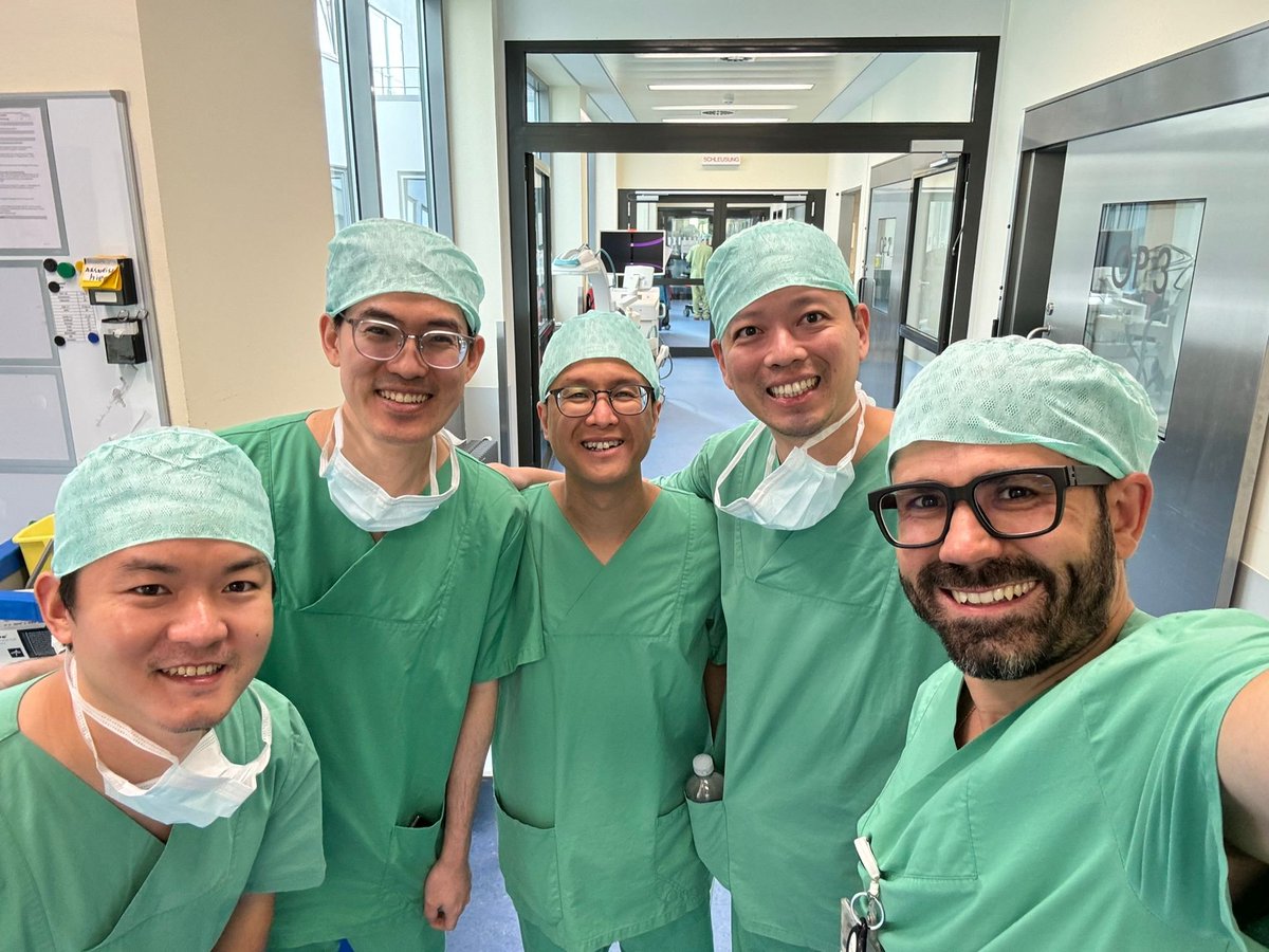 laminatemedical's tweet photo. Recently, @robshahverdyan hosted esteemed Singaporean surgeons Yong Enming, Joseph Lo, and Shaun Chan at the Barmbek Hospital's Vascular Access Center in Hamburg for a two-day workshop focused on #dialysisaccess, with  special emphasis on the use of #VasQ. Thank you to Dr. Shahverdyan for his hospitality and to Alex Chen from TOPMED for facilitating this invaluable collaboration. It's inspiring to see our VasQ experts from around the world coming together for continued learning and innovation!

#vascularaccess #vascularsurgery