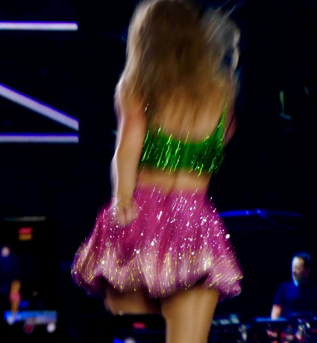 besttofswift's tweet image. blurry pics 💗