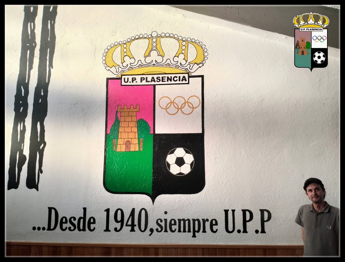 UPPlasencia_'s tweet photo. 🚨🚨🚨 Tenemos una gran sorpresa 🎁 para nuestros aficionados!

IÑIGO, fiel seguidor de nuestro equipo ha realizado esta obra de arte 🎨 en nuestro Bar.

Queremos agradecerle de corazón su esfuerzo y dedicación hacia la UPP 🤍🖤

GRACIAS INFINITAS!!! 🙌🏽

#YoVuelvo
#UpPlasencia https://t.co/FMqVFsA4Og