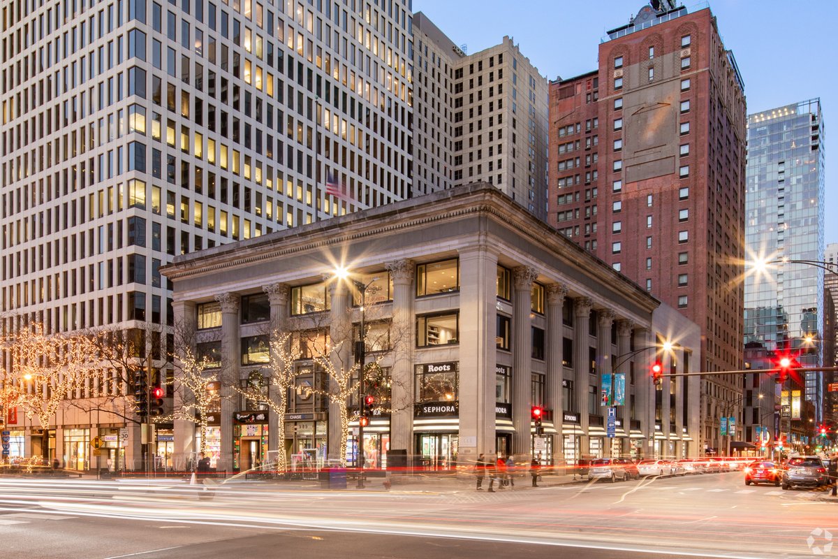 Take a look at this Magnificent Mile property which sold for $47 million, much less than its 2016 $140 million price. This decline in value reflects broader market challenges while presenting opportunities for savvy investors.

Find more #retail trends: bit.ly/47uSapH