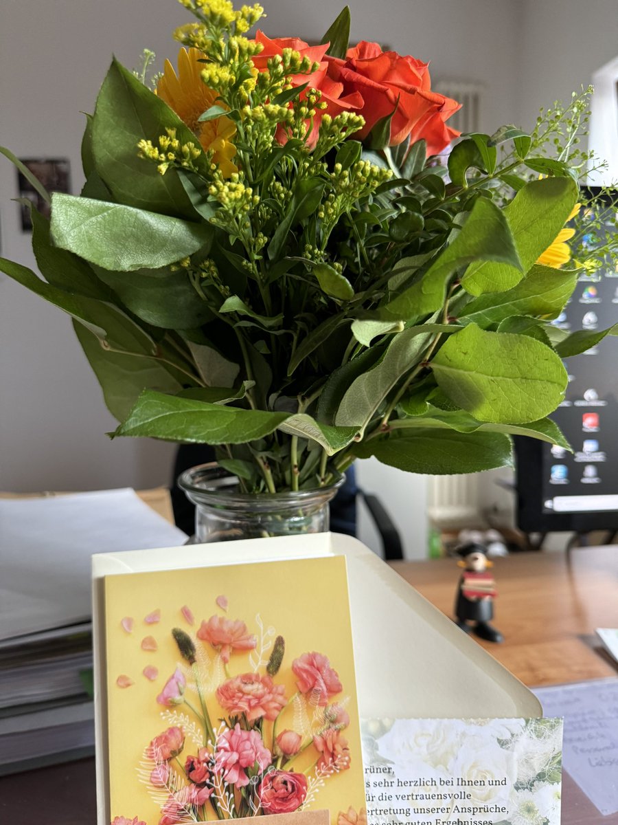 Habe mich sehr gefreut über diese blumige Wertschätzung meiner Arbeit