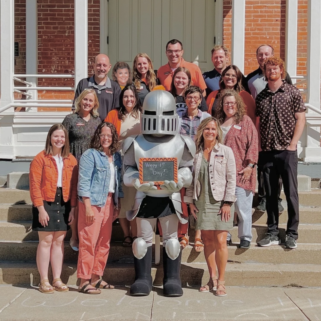 Happy first day of classes, Knights! We can't wait to see what you all experience and do at the 'Burg this year! 🧡⚔️ #experiencemoreatwartburg #goknights