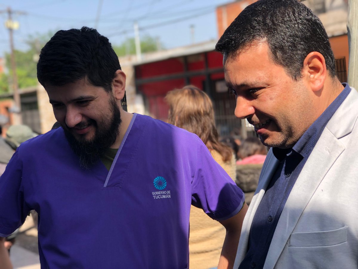 GastonEGGomez's tweet photo. Hoy venimos a cerrar tres días de mucho trabajo y  respondiendo al pedido de los vecinos del barrio
 Ampliación Tiro Federal, con el tráiler de Tucumán Mascotas, que  brindó servicios de vacunación desparasitación, castraciones y consultas. https://t.co/hoXd8Y6ulK