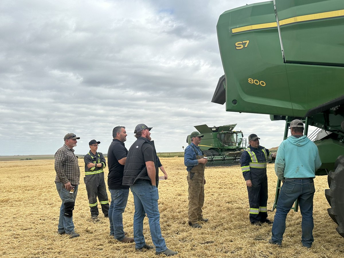 WilldogMboy's tweet photo. When Mr. Henderson speaks, we all listen!! #S7 800 #johndeere #harvest24 
@Brandt_AG @JohnDeere https://t.co/DqF9oYelX5