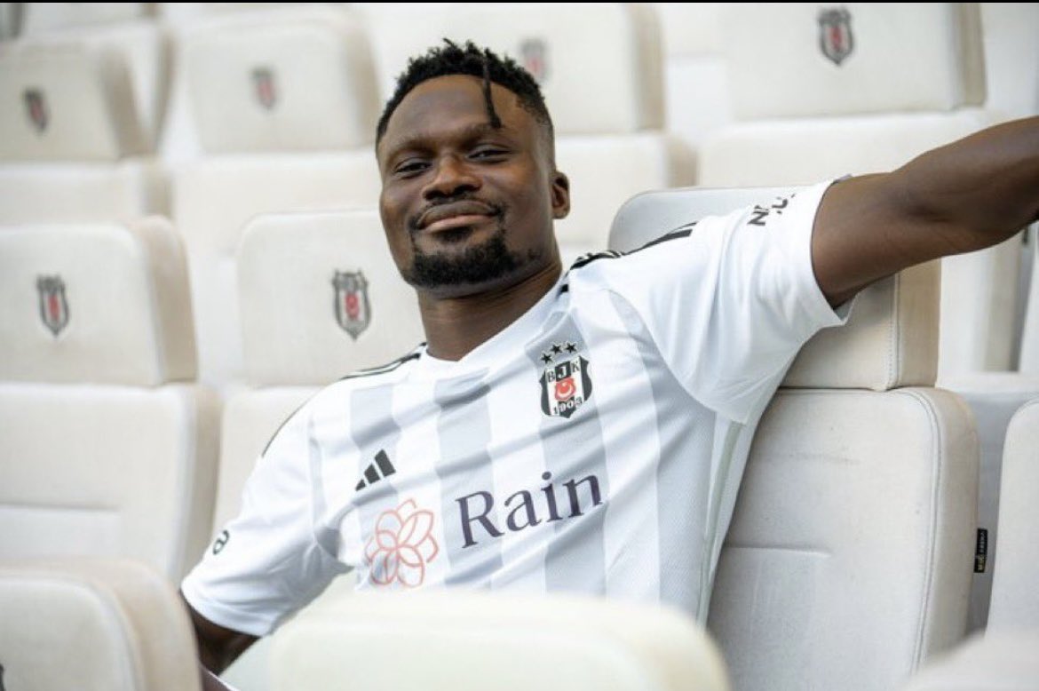 Ahmet nur çebi göndersene piçlerini. #HakkınıVerdikÇebi