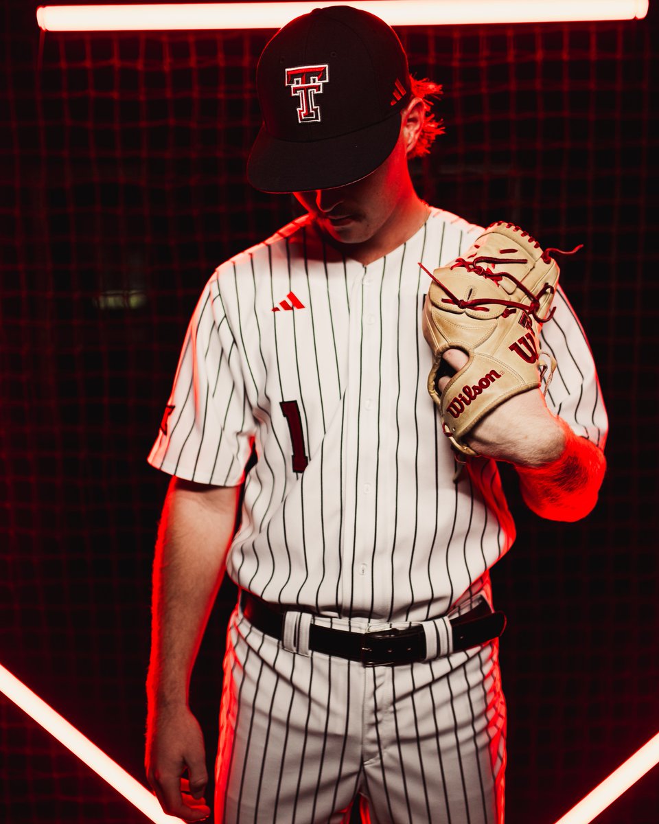 Which look is your favorite ⁉️

🔴⚫️⚪️

#WreckEm | <a href="/adidasDugout/">adidas Dugout</a>