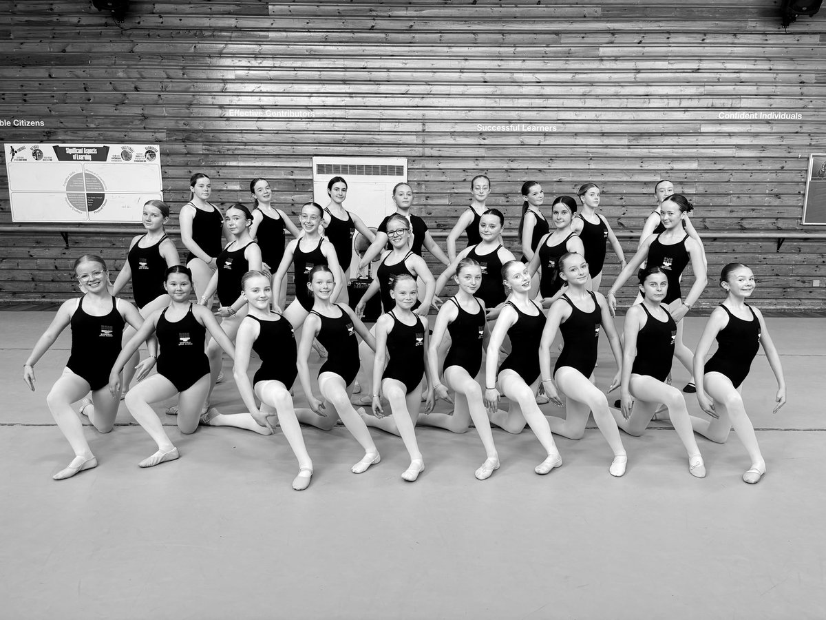 MissK_Ballet's tweet photo. ✨🩰Welcome back S2 and S3🩰✨

Fabulous work form everyone tonight 🙌🏼✨ https://t.co/RZsEWAtQph