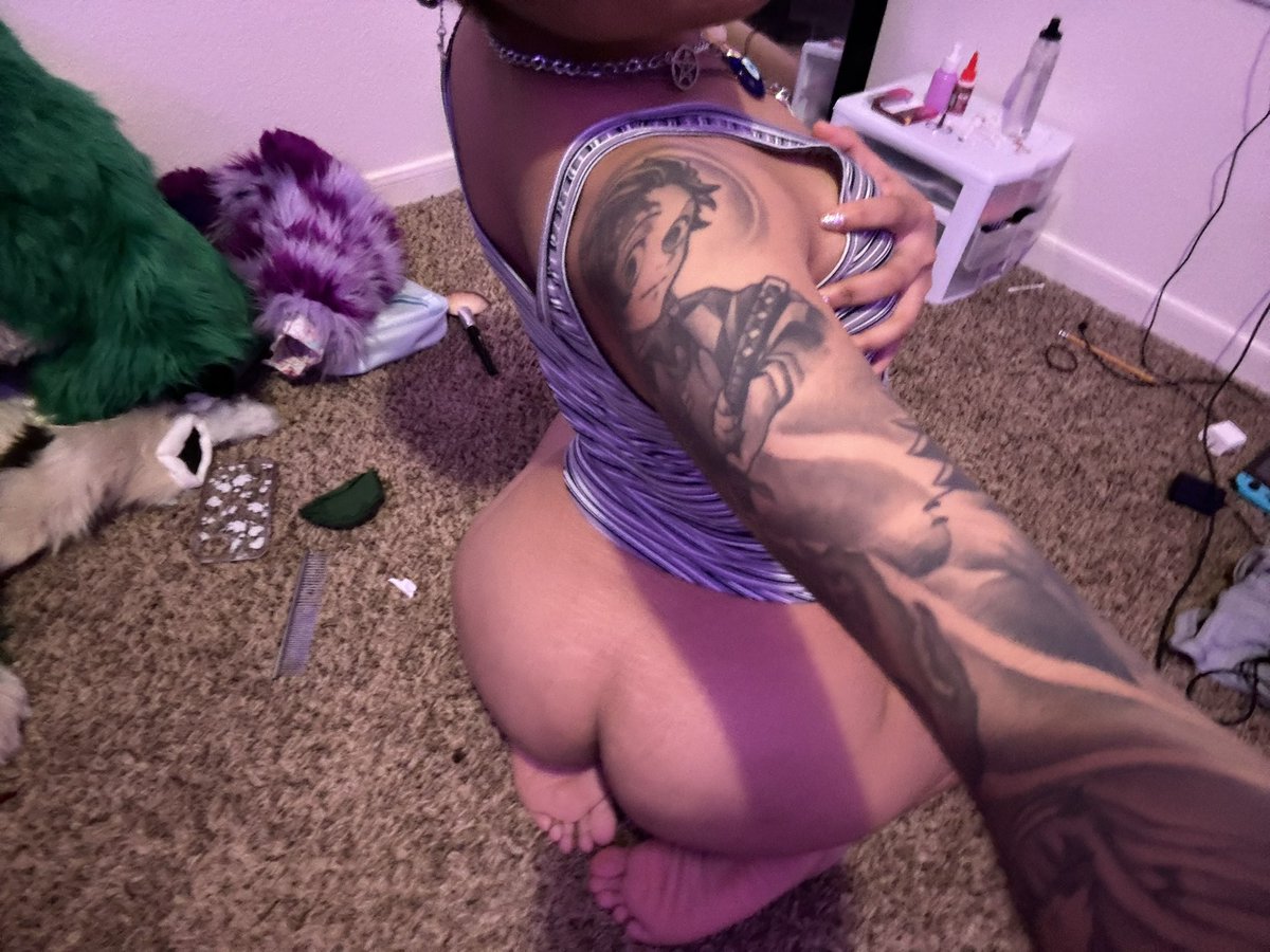 deemz_AD's tweet photo. Never really been fond of my ass. Guess I need some praise to change my mind 👀
•
•
•
•
🏳️‍🌈 ♓️ 🎀 🧸 🏳️‍⚧️
•
🔗 in bio😈
•
•
•
•
#nsfw #mursuit #kink #femdom #bdsm #murrsuiter #softsuiting #goon #findom #theythem #yiff #paypig #furrynsfw #lewds #linkinbio #nsfwtwt #furryoc https://t.co/0N2lGxqR0t