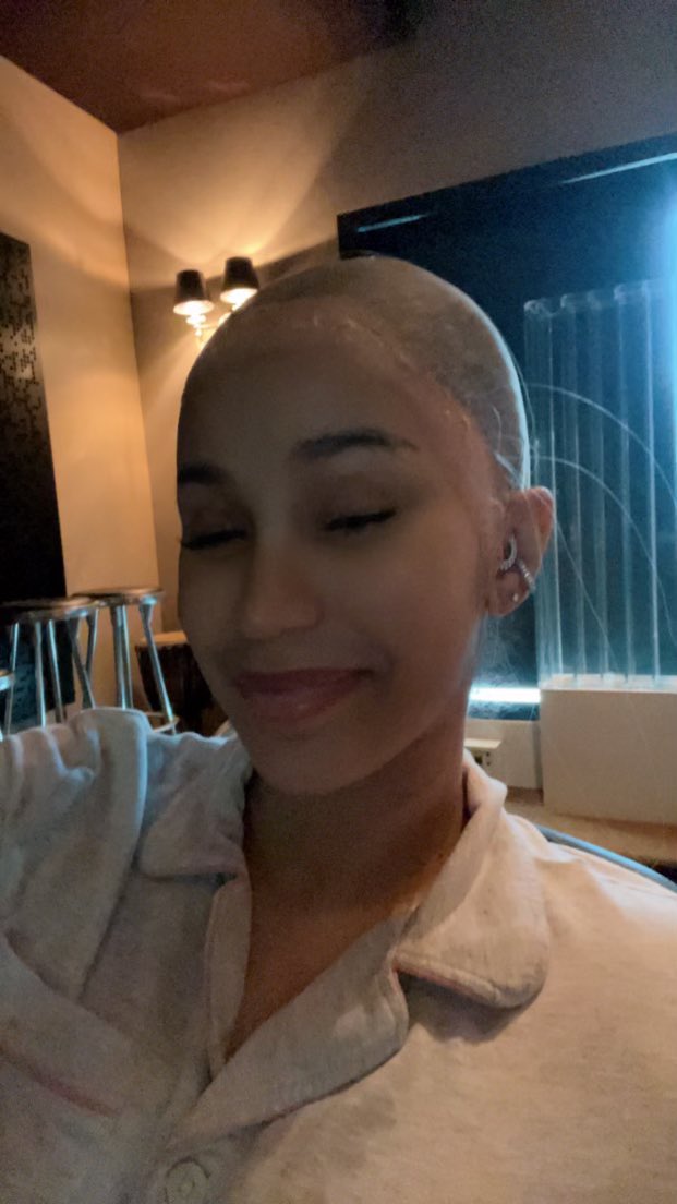 I can smell your nappy pubs