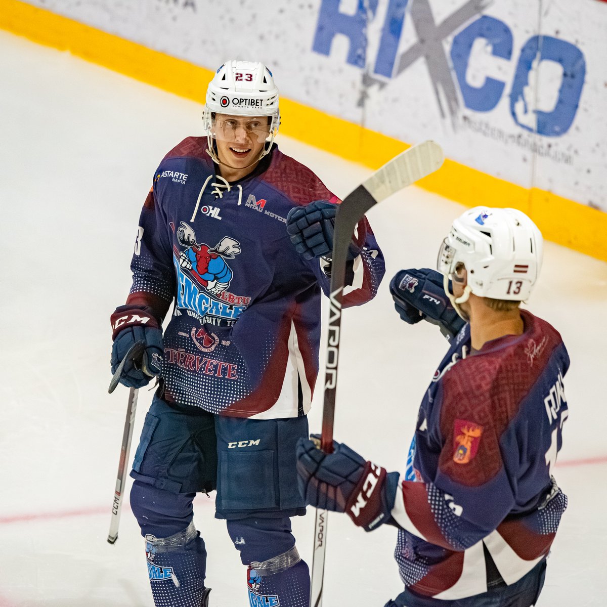 hkzemgale's tweet photo. Šovakar @hkzemgale aizvadīja pārbaudes spēli pret @hsrigahockey, lai jau sestdien 7. septembrī uzsāktu "Optibet" hokeja līgas turnīru ar spēli pret Baltijas čempioniem “Mogo/RSU”.
#optibethokejaliga #hkzemgale #hsriga #hokejs https://t.co/aGfNbPupz6