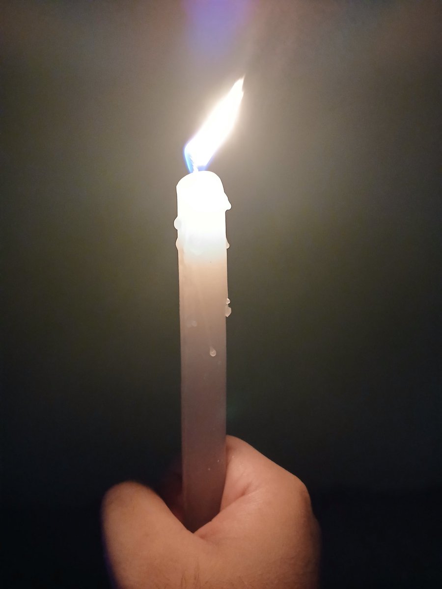 NilotpalSaha13's tweet image. #Kolkata #RGKarProtest #justiceforAbhya  May the light guide us ,englighten us and give us strength to fight for justice and destroy all the evil . Joy Maa Durga 🙏