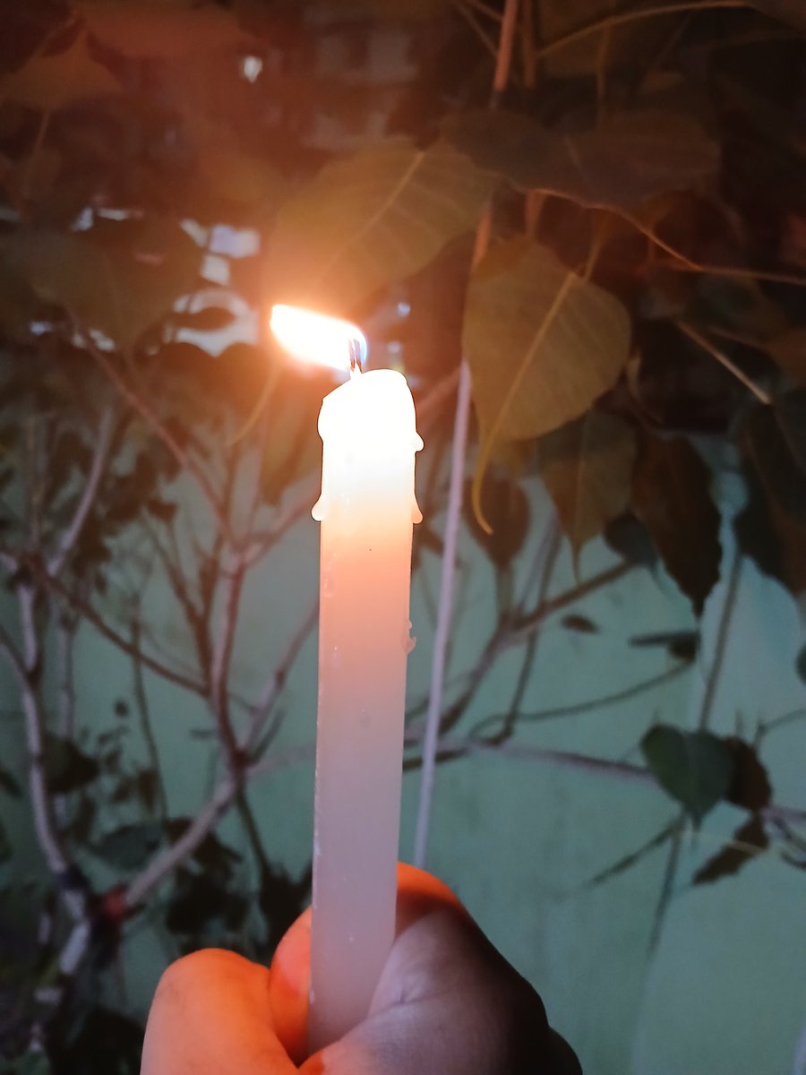 NilotpalSaha13's tweet image. #Kolkata #RGKarProtest #justiceforAbhya  May the light guide us ,englighten us and give us strength to fight for justice and destroy all the evil . Joy Maa Durga 🙏