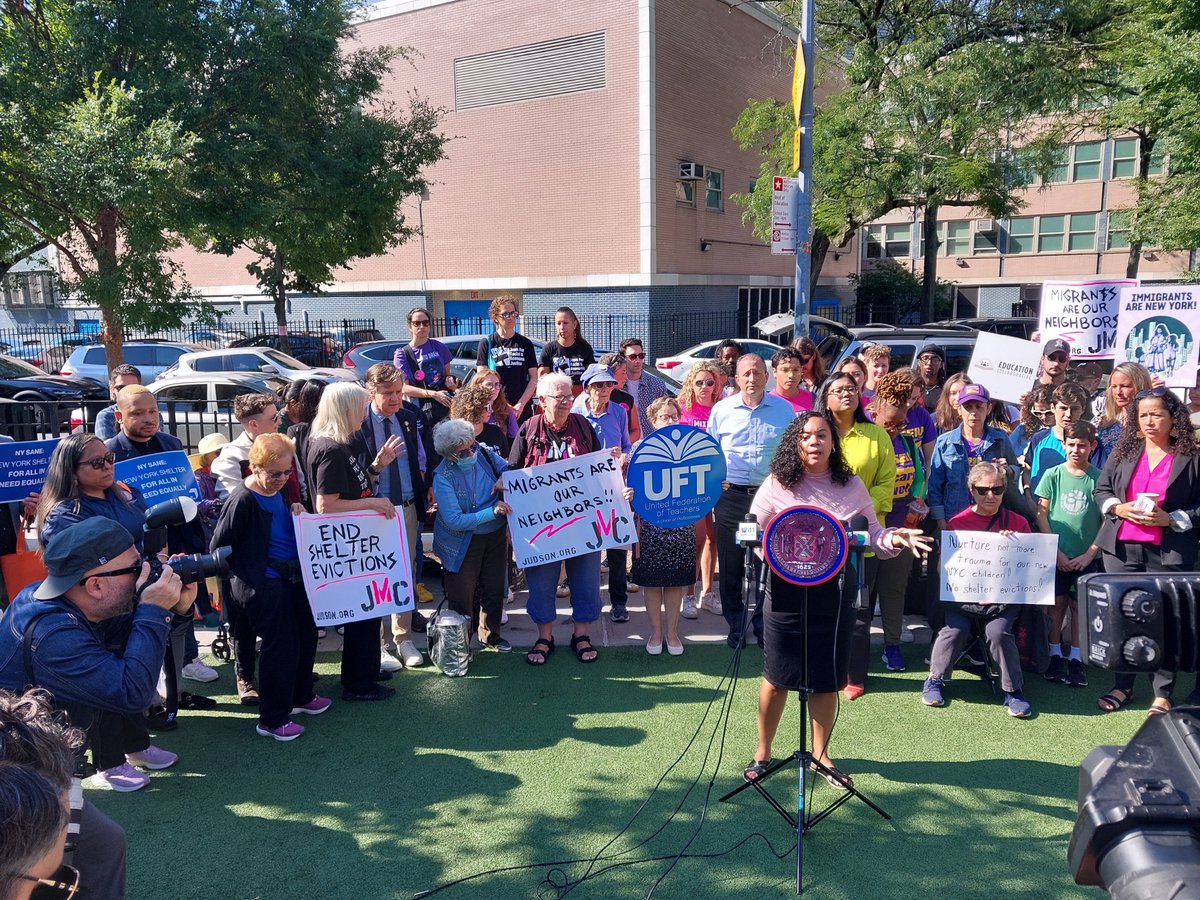 read_naveed's tweet photo. 1,000s of immigrant students in @NYCSchools will be impacted by the mayor's latest DHS eviction policy. These children entirely account for the recent increase in enrollment. If we force families out of the city, enrollment &amp; budgets will decline for more than ½ our schools.

1/2 https://t.co/q6WVM45D1B