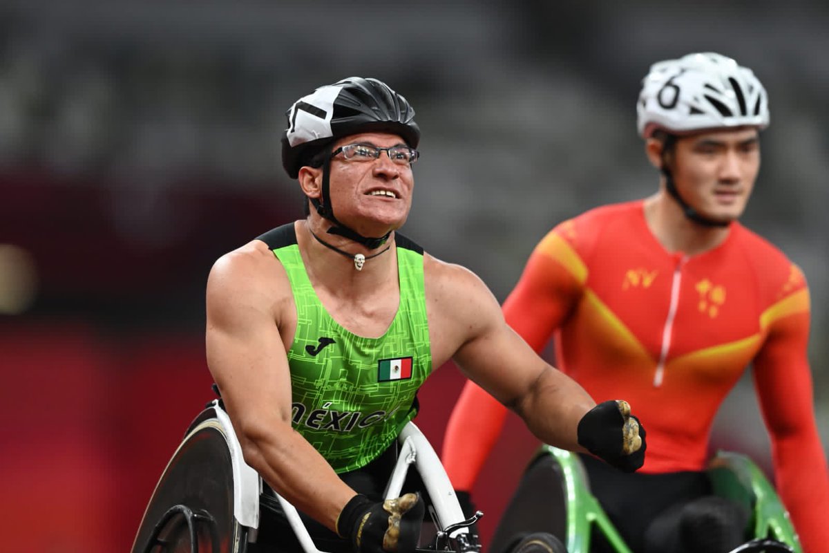Medalla de Oro!! 🥇🇲🇽

Juan Pablo Cervantes🇲🇽 consigue la primera posición en los 100m T54 del ParaAtletismo con un tiempo de 13.74s.

Tercer metal dorado para nuestra delegación en #Paris2024 🥇🥇🥇
