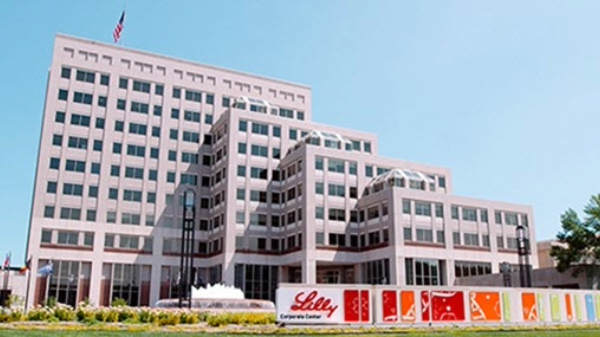 #Mentorship, role modeling, and investing in #LearningandDevelopment are all important steps leaders can take to build #AI literacy and drive adoption across the organization. deloi.tt/3Mwz2h1