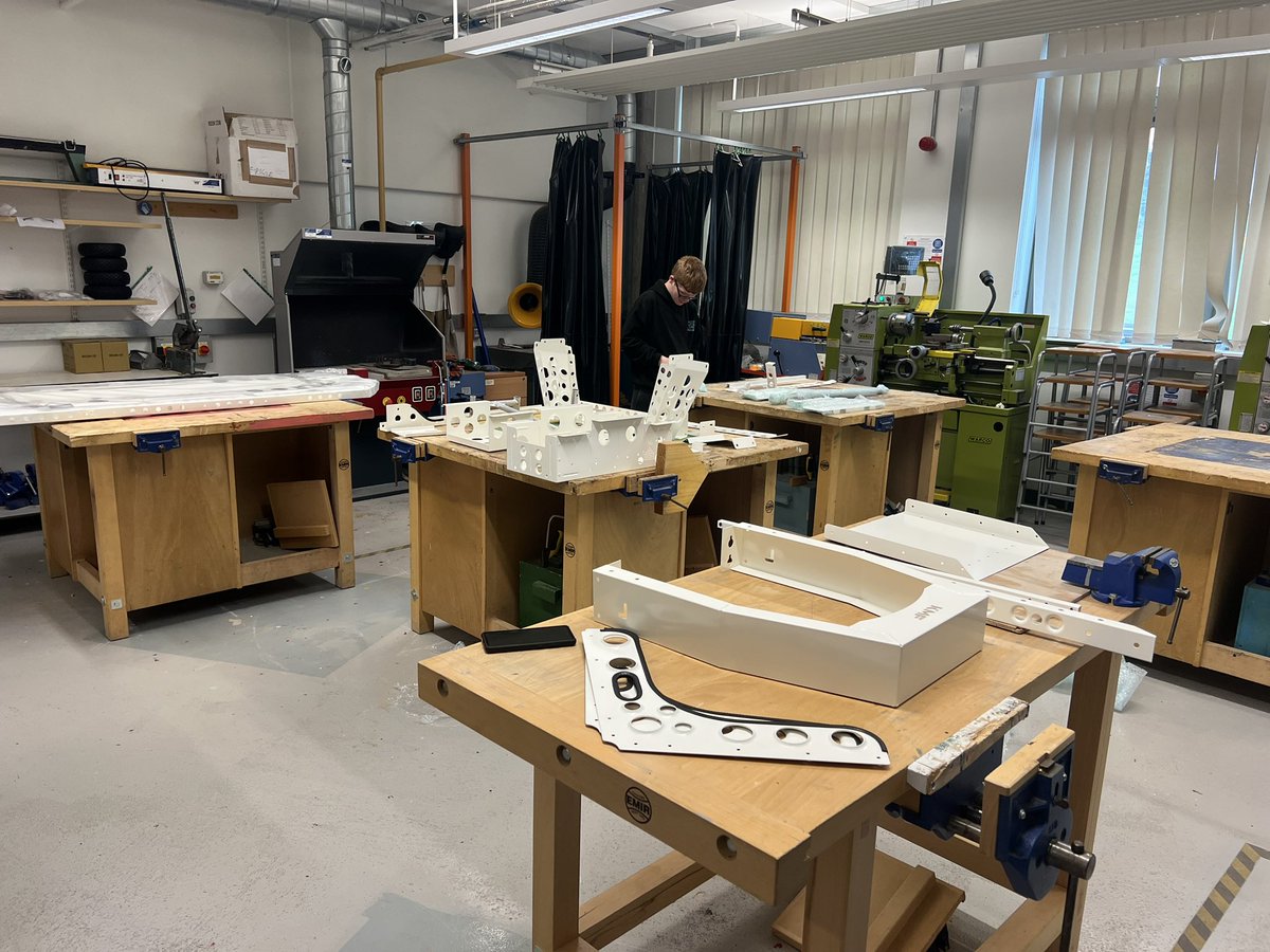 FATech_Ed's tweet image. Any S1 pupils interested in a career in the automotive industry and would like to get some hands on skills  after school on Tuesdays 4-5pm come and see Mr B at junior break. 
#TechieTuesdays #FORopportunitiesforall