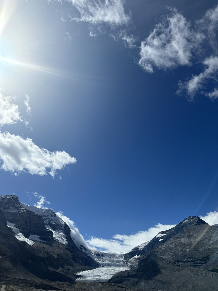 akackth's tweet photo. Can’t Knock The Hustle like #gobiggreen and make good art #ckth #cantknockthehustle #makegoodart #banff #GOATReleasePromo #TheGOAT https://t.co/LY8KJJEvjo