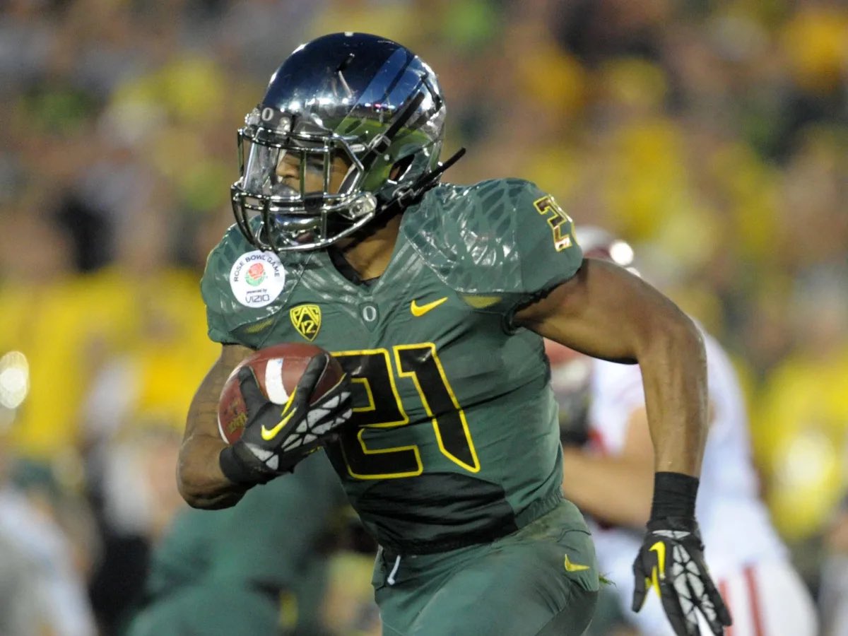 BarstoolDucks's tweet photo. LaMichael James is one of three inductees to be inducted into the 2024 Class of the Rose Bowl Hall of Fame! https://t.co/JZmWPh6qQ4