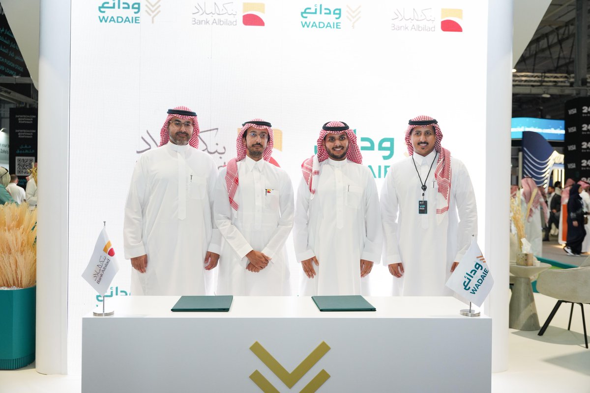 بنك البلاد | Bank Albilad (@bankalbilad) on Twitter photo وقع #بنك_البلاد اتفاقية تعاون مع شركة الودائع الاستثمارية والتي تهدف الى تقديم حلول مبتكرة.
#مصرفية_يرتاح_لها_البال
#فنتك24 وقع #بنك_البلاد اتفاقية تعاون مع شركة الودائع الاستثمارية والتي تهدف الى تقديم حلول مبتكرة.
#مصرفية_يرتاح_لها_البال
#فنتك24