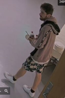 BaltCoPolice's tweet image. #BCoPD is seeking the public&apos;s help identifying the suspect pictured below. On August 25, the suspect entered into a building in the 6500 block of Charles St, 21204, and stole multiple items. Anyone with information is asked to call 410-307-2020 or 410-887-6296. #HelpIdentify