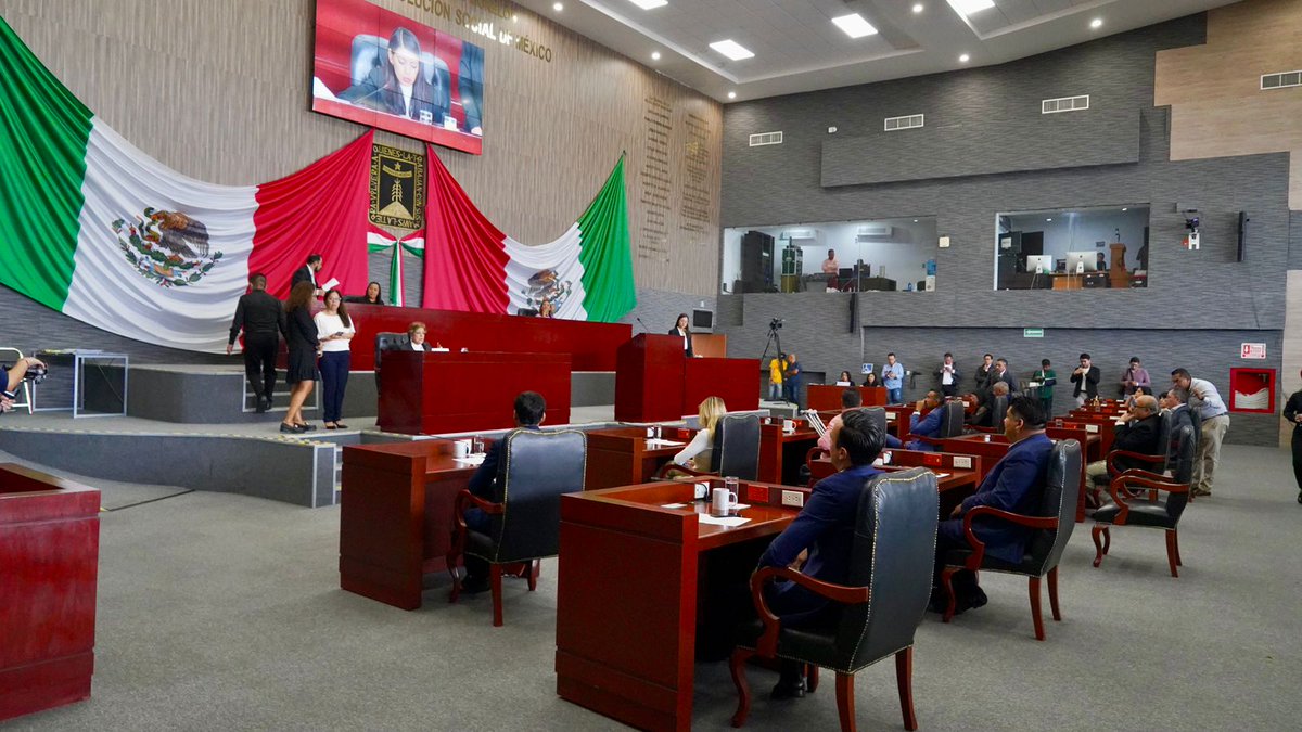 MorelosCongreso's tweet photo. 🏛👨🏻‍💼 Por unanimidad, Congreso de Morelos exhorta a la SICT a atender los reclamos de los habitantes de Tepoztlán por las afectaciones 🚧 causadas por obras en la autopista 🛣️ La Pera-Cuautla, además de exigir el libre paso 🚗 en las casetas. Propuesta del dip Sergio Omar Livera. https://t.co/nDIWr8HavW