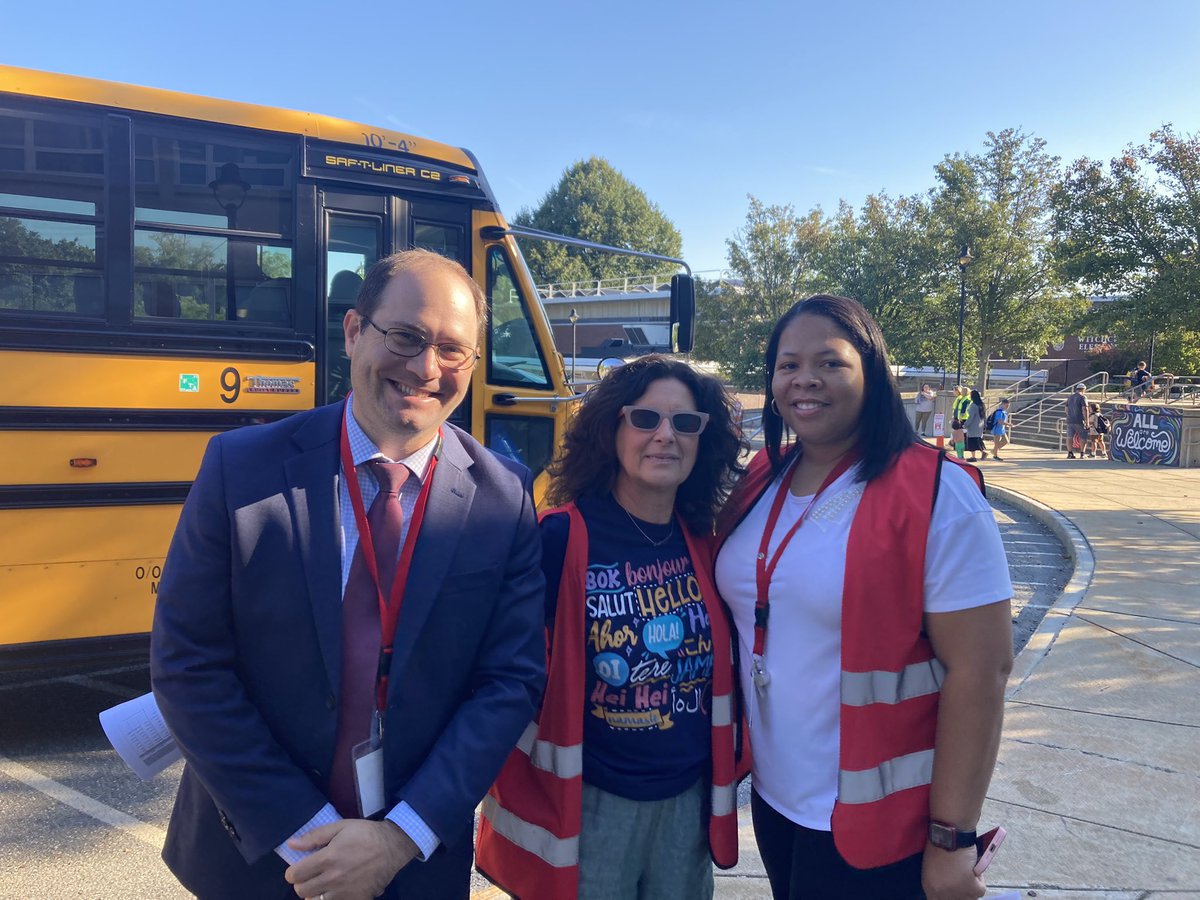 Scenes from an exciting and inspiring day one of school for the majority of <a href="/SalemSchoolsk12/">Salem Public Schools</a> students.  #andhowarethechildren?