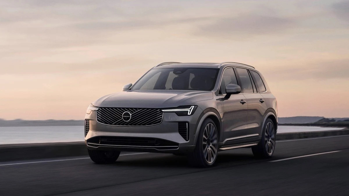 Drive499's tweet image. 2025 Volvo XC90 gets new look, better tech, improved ride in heavy refresh dlvr.it/TCqJHB