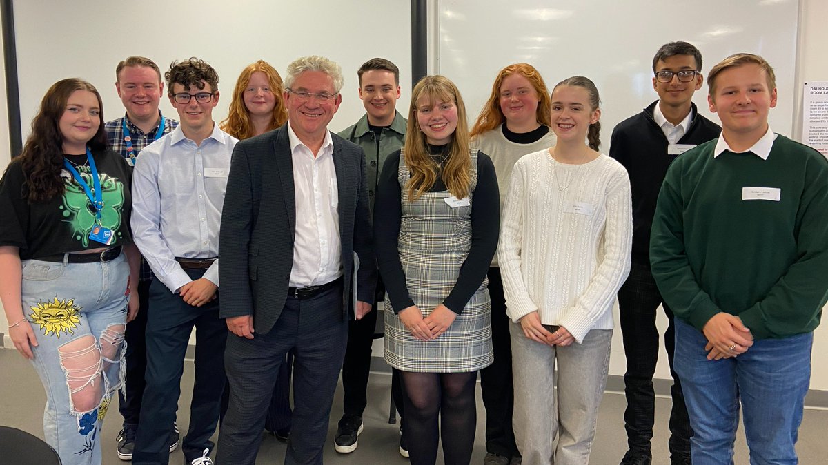 🗳️ Then, Members joined MSPs from <a href="/SP_FinancePAC/">Finance and Public Admn Committee</a> at an <a href="/Engage_SP/">ScotParl Engage</a> event held at <a href="/DundeeUni/">University of Dundee</a> as part of the committee's pre-budget scrutiny

📣 <a href="/TomSchmollMSYP/">Tom Schmoll MSYP</a> opened the session by sharing some of the priorities that young people have told us they care about