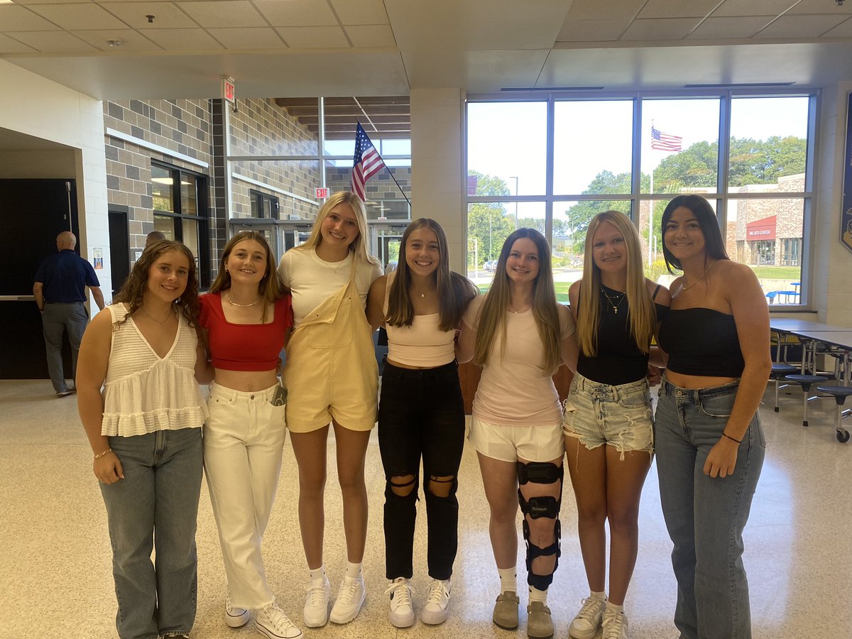 Happy 1st day of school, hockey season 🔜 ‼️📚🏒🩵