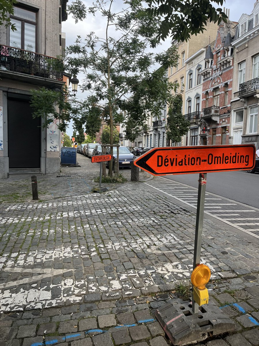 Fanny Declercq (@fanny_declercq) on Twitter photo Coucou <a href="/AchilleColignon/">Schaerbeek 1030 Schaarbeek</a>! Je ne comprends pas très bien ces panneaux, au début d’une rue à sens unique par ailleurs. C est normal? Merci! Coucou <a href="/AchilleColignon/">Schaerbeek 1030 Schaarbeek</a>! Je ne comprends pas très bien ces panneaux, au début d’une rue à sens unique par ailleurs. C est normal? Merci!